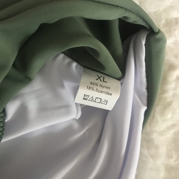 Bathing Suit - Picture 3 of 6